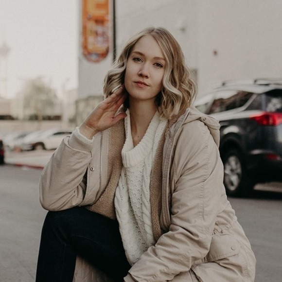 Meet your Posher, Samantha - Picture 1 of 1